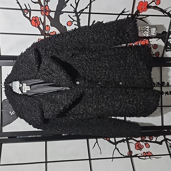 Celebrity Pink Faux Fur Black Snsp Button Coat NWT Medium‎ - Picture 2 of 8